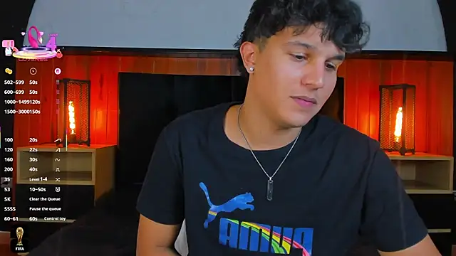 Leo_Savage_ webcam