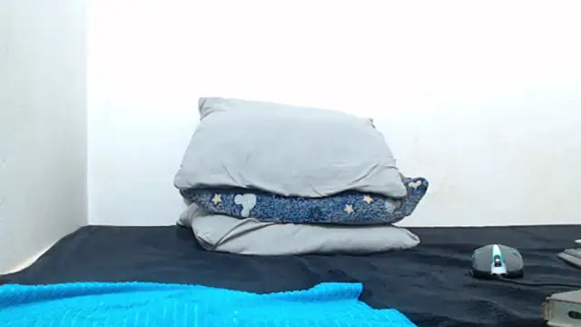 alejandra_c19c webcam