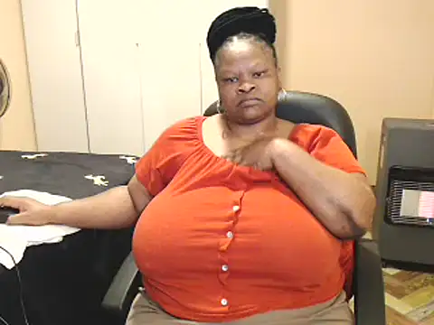 Watch sweetnoziexx live on EroticFlix - High definition streams