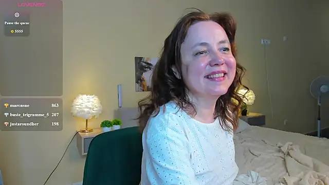 Kira_Adler webcam