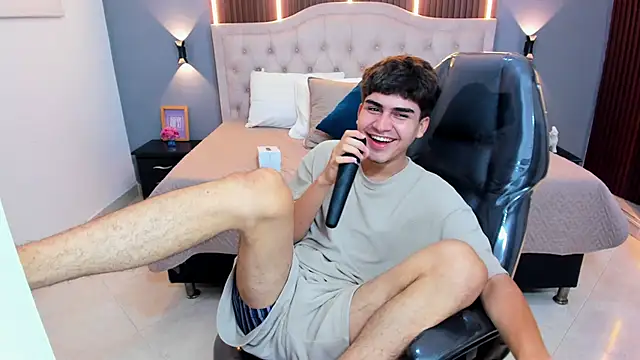 tommy18__ (Ask my age) - Cum Show