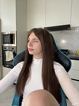 CurlyLara live sex cam