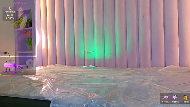 Meganlove__ webcam