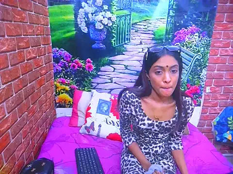 IndianPretty14u2Luv webcam