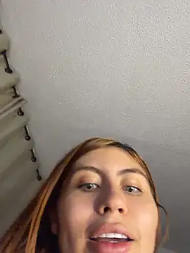 Stormi_th webcam