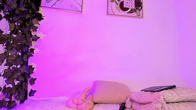 maddie_ray - Maddie_Ray's free webcam - UK Sex Cams