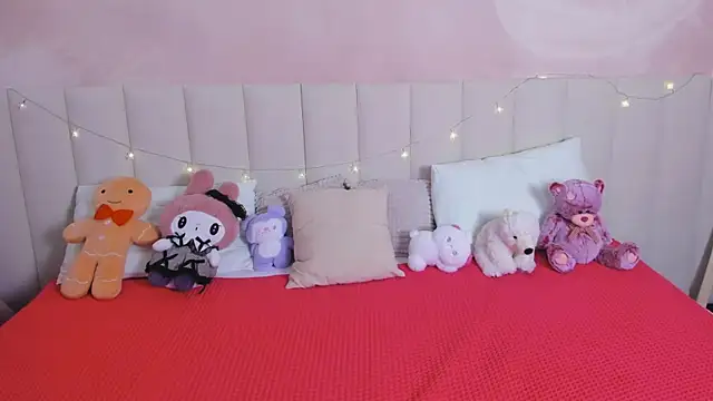Mia_Yuri webcam