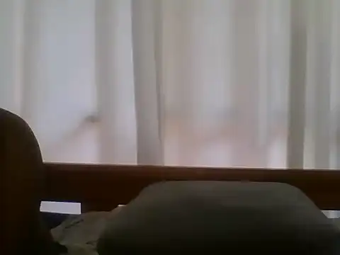 Sleek_petite webcam