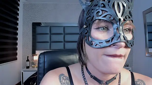 Mrs_Regina_clk webcam