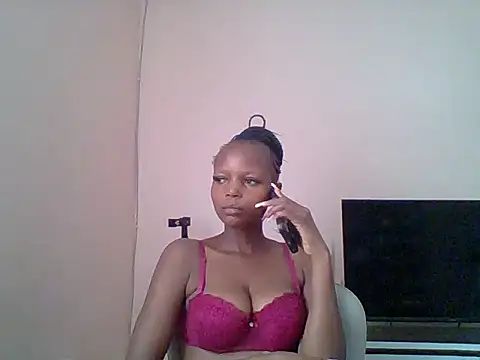 Pretty-Gloww webcam