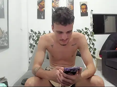 Latins_Boss webcam