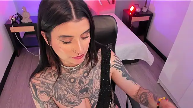 mia_jagger webcam