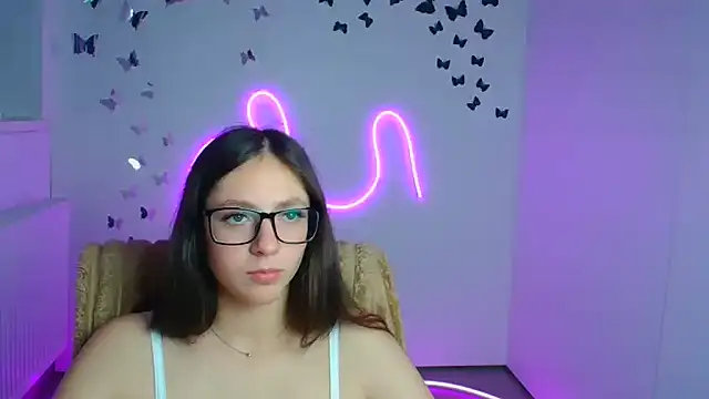 kissmejulia - KissMeJulia's free webcam - UK Sex Cams