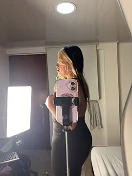 ManuelaVeeleez webcam