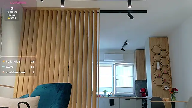 Tiny_Blush webcam