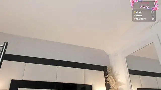 SummerLuna webcam