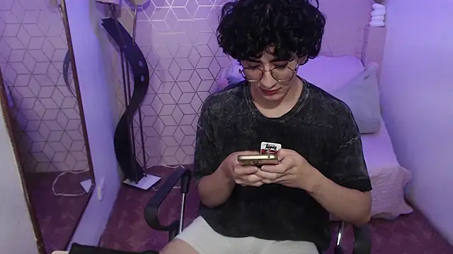 Elliot_23 webcam