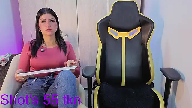 miss_annye (Ask my age) - Show Tits Kata & Annye