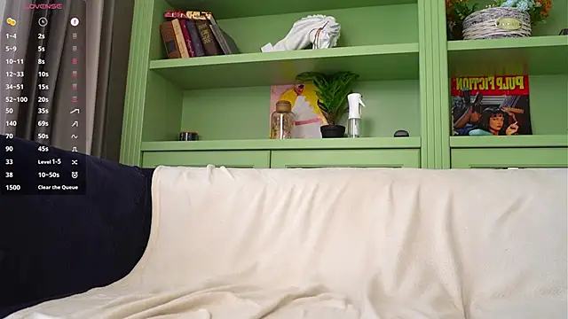 LindaFarm live sex cam