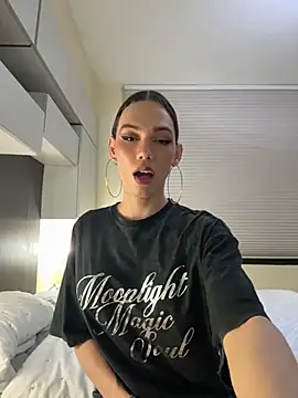Nola - Trans webcam sex chat