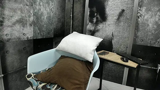 Gury_tattoo webcam