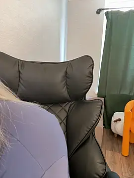 KimEvanss webcam