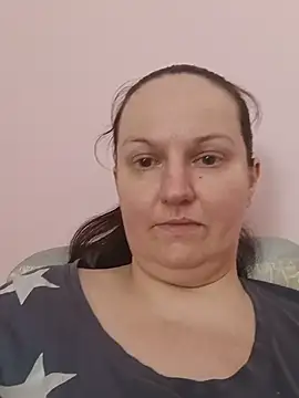 BustyLadyAlma webcam