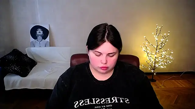Emily_Mo webcam