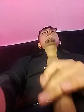 Roobin420 webcam