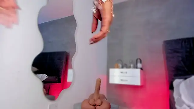 Watch selena_monroy live on EroticFlix - High definition streams