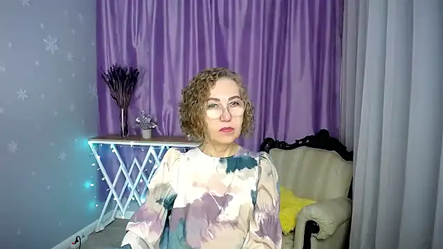 queen_a_n_i webcam