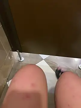 crazzychicks (Ask my age) - Squirt explode cum/last tip-control 188s