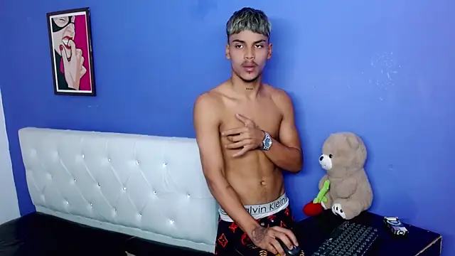Angel_foxc13 webcam