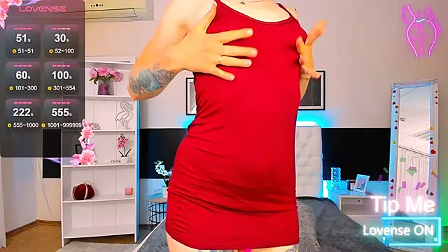 Watch KiraNeeww live on EroticFlix - High definition streams
