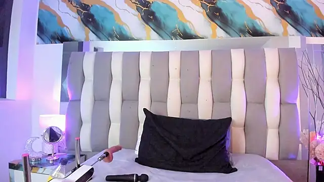 Watch IsaDiiaz live on EroticFlix - High definition streams