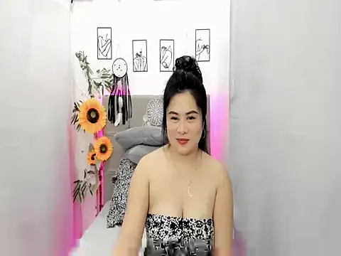 Ccinamonjazz webcam