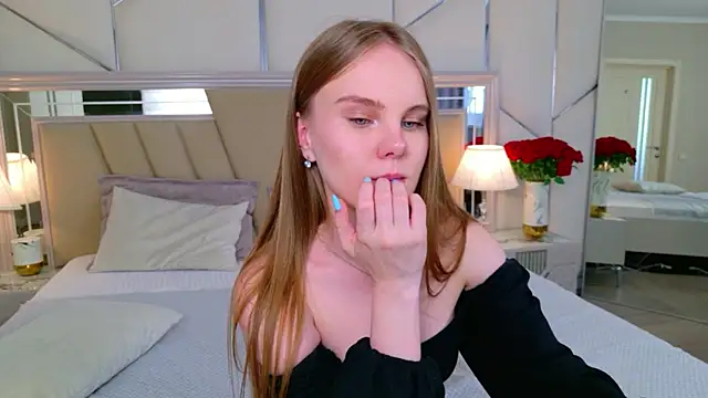 Watch Lili_Lohan live on EroticFlix - High definition streams