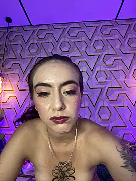 Watch MelanyyJhonson15 live on EroticFlix - High definition streams