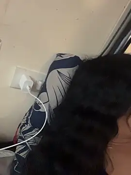 slutty_aki webcam
