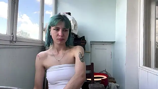 SuccubKira webcam