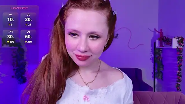 AuroraBabyDoll live cam on StripChat