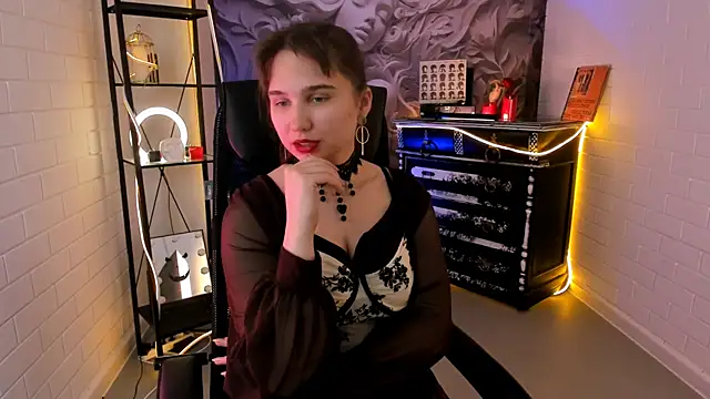 Watch TessaMill live on EroticFlix - High definition streams