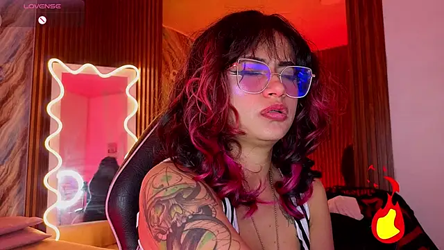 kristen_tay webcam