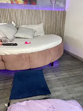 Saracooper__ webcam