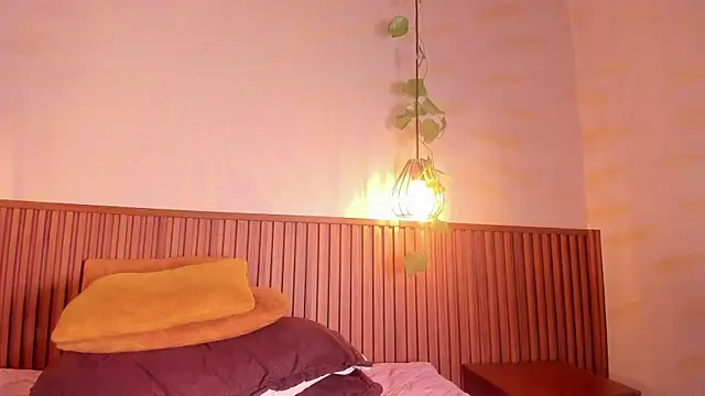 daphne_courtis webcam