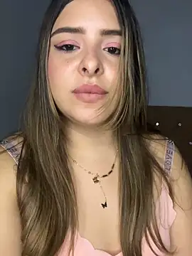 Nahomy_cm webcam