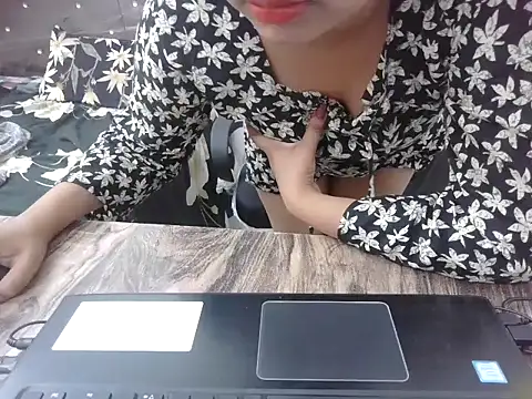 Bold-Divya1 webcam