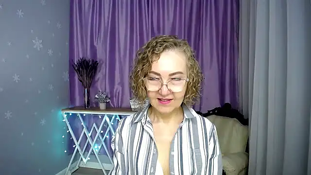 queen_a_n_i webcam