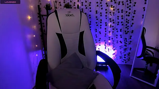 AnyaTaylor_ webcam