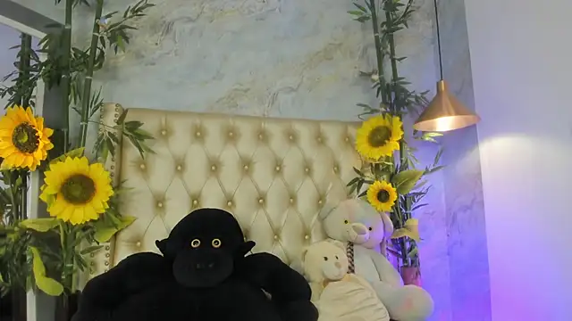 LittleeJaz webcam
